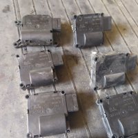 Моторчета за клапи за климатроник клапи лостове за Ауди А6 Ц6 4ф Audi A6 C6 4F, снимка 2 - Части - 33685393