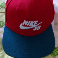 Nike SB, снимка 1 - Шапки - 36419061