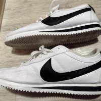 NIKE Обувки-бели (№40), снимка 1 - Маратонки - 38756457