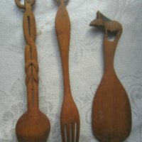3 бр стари дървени лъжици и вилица с дърворезба, снимка 6 - Други - 33662534