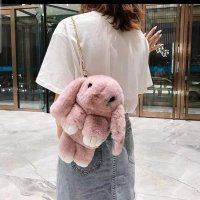 Чанта зайче от изкуствен косъм в матово розово, снимка 1 - Чанти - 39048130