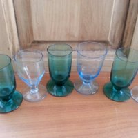 Стъклени чаши чашки , снимка 1 - Антикварни и старинни предмети - 37685631