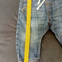 Бебешки дънки NEXT с ластик в кръста и на крачолите, снимка 6 - Панталони и долнища за бебе - 42982896