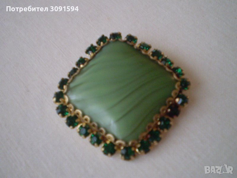 ЗеленаЧехия брошка - игла  Чешко стъкло 1930-40-те години, снимка 1