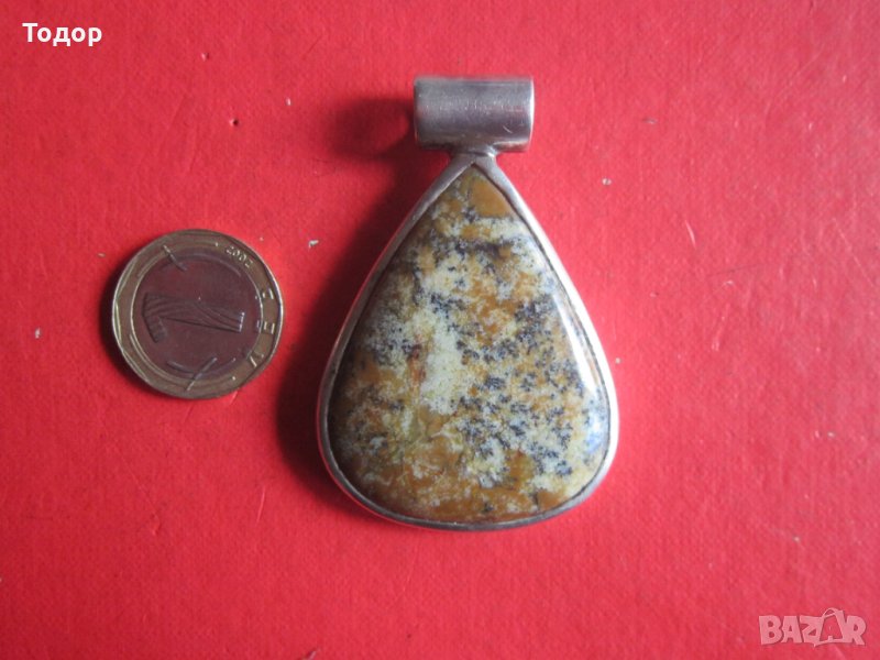 Сребърен медальон висулка колие с камък , снимка 1