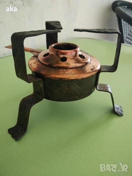 Меден спиртник С КОВАНА ПОСТАВКА, снимка 1