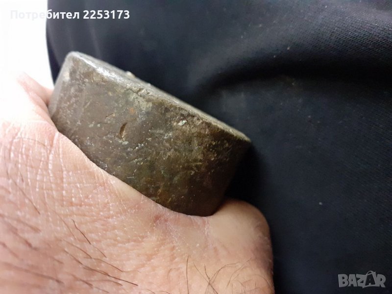 Бронзов тупуз за кантар висящ паланца с дупка в средата, снимка 1