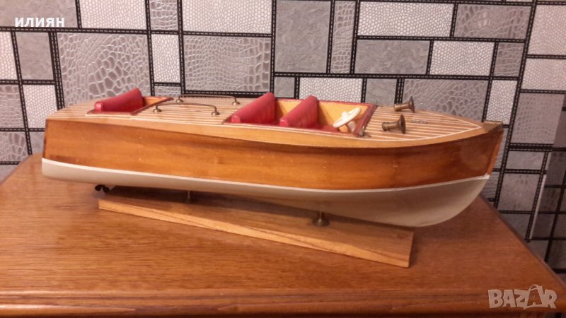 Голяма дървена яхта има леки забележки , снимка 1
