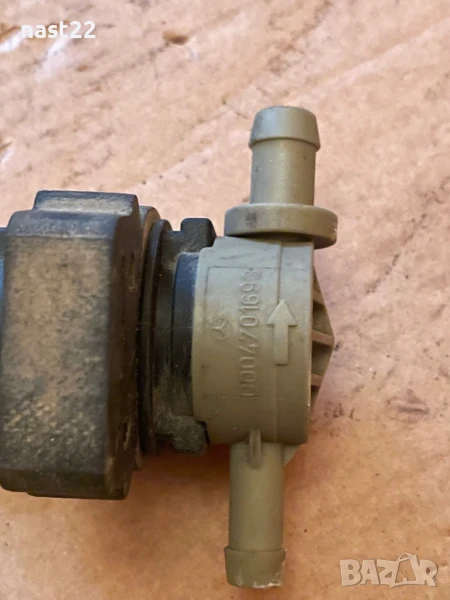 Соленоиден клапан за Mercedes W202 C200 0004701693, снимка 1