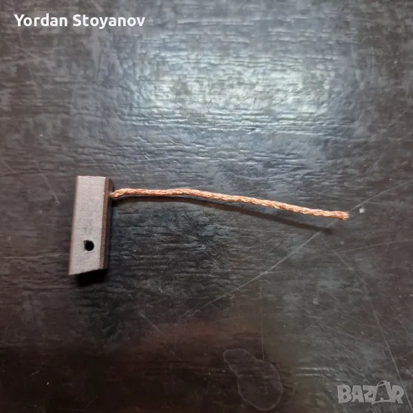 Carbon brush for shiftgear electric motor for easytronic, снимка 1