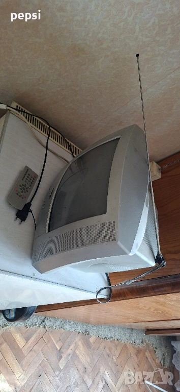 Продавам телевизор соц ретро работещ, снимка 1