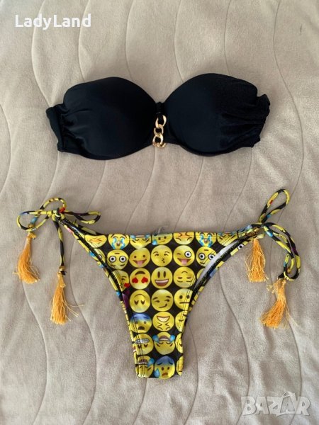 Нов, интересен бански с емоджита, снимка 1