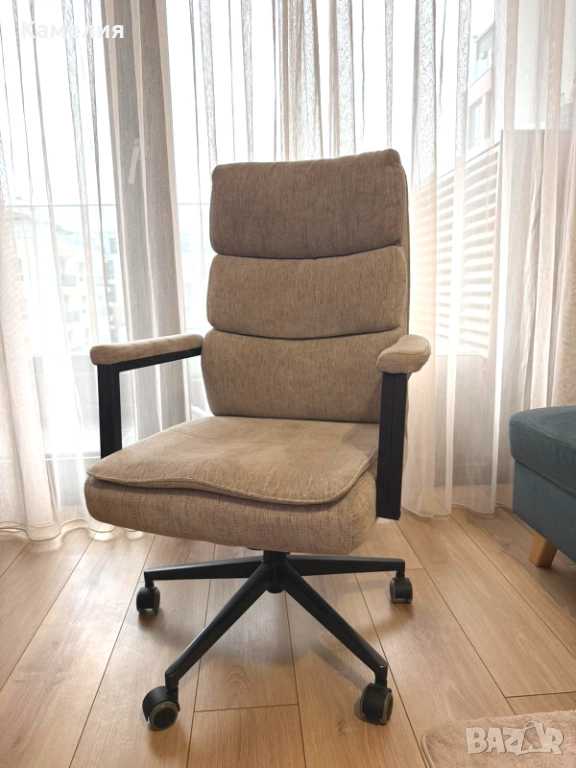 Голям офис стол с повдигащ и люлеещ механизъм, снимка 1