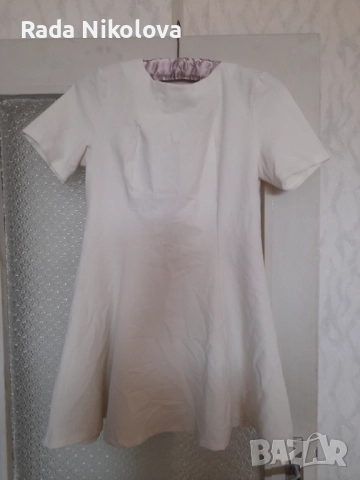 Къса бяла  рокля 