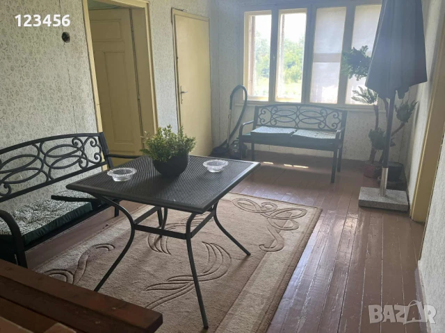 Къща с двор 2,2дка в с.Златовръх , снимка 14 - Къщи - 50954343