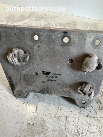 Охладител на масло за Jeep Cherokee KJ 2.8 CRD (2008) 41212066F, снимка 3 - Части - 53382579