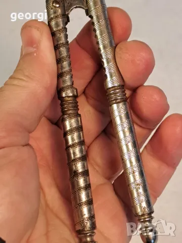 ретро метална трошачка за лешници, орехи и др.