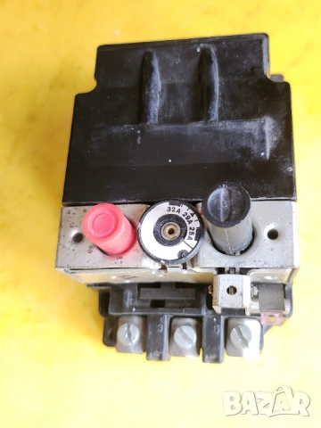 Контактор 11А 16А / Термомагн. 3-фазен авт.прекъсвач ATOO AEG / Ел.Предпазители Hyundai C63, Elmark , снимка 5 - Други - 53378949