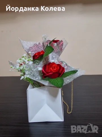Букет в чанта., снимка 6 - Изкуствени цветя - 48490926