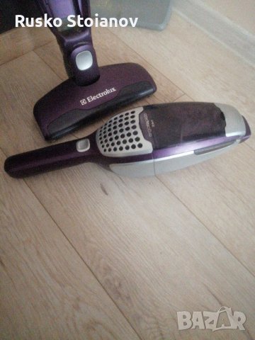 Акумулаторна прахосмукачка elektrolux , снимка 3 - Прахосмукачки - 39809353