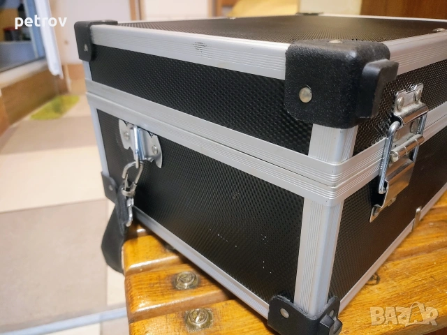 Куфар,чанта Метален., снимка 3 - Чанти - 53154352