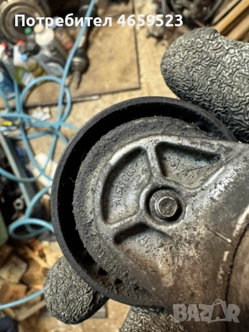 Оригинален обтегач и ролка на паразитният ремък двигател Mercedes 2.2cdi само за 50лв. 6512001370, снимка 5 - Части - 52544142