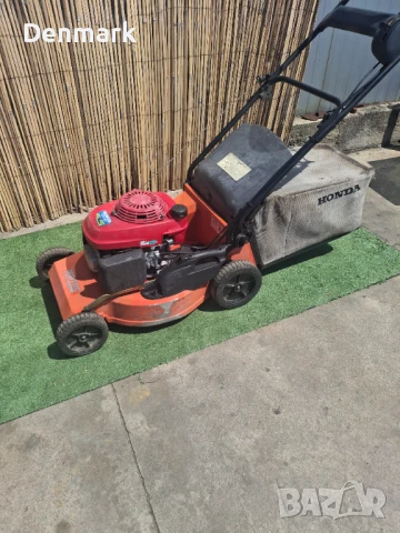 Бензинова самоходна косачка Honda 