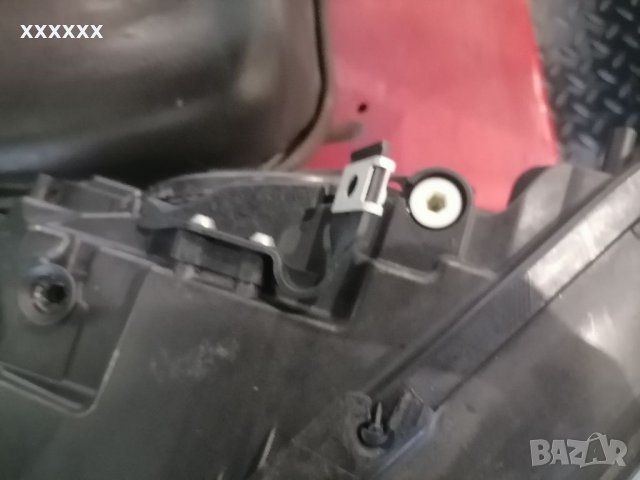 Ляв фар бмв ф10 2011 година bmw f10, снимка 5 - Части - 38360874