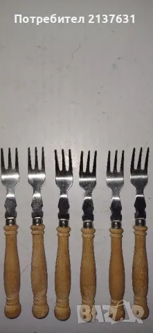 НОВИ ! РЕТРО  ВИЛИЦИ с дървени дръжки , снимка 1