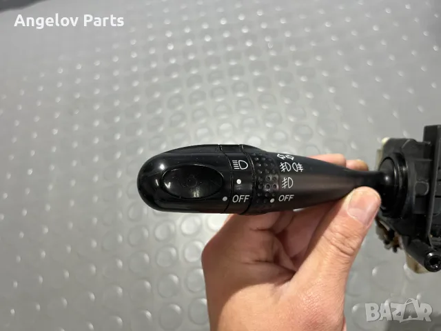 Лостчето на фаровете и мигачите за Toyota Corolla Verso 2003 г., снимка 2 - Части - 47931913