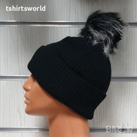 Нова зимна дамска шапка SilverStar в черен цвят с пух/помпон, снимка 3 - Шапки - 47927765