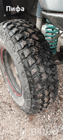 Гуми за джип 235/85/16 МТ, снимка 4 - Гуми и джанти - 52595522