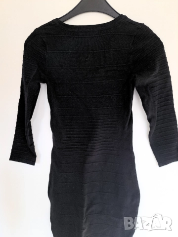 Черна рокля H&M, снимка 2 - Рокли - 52336588