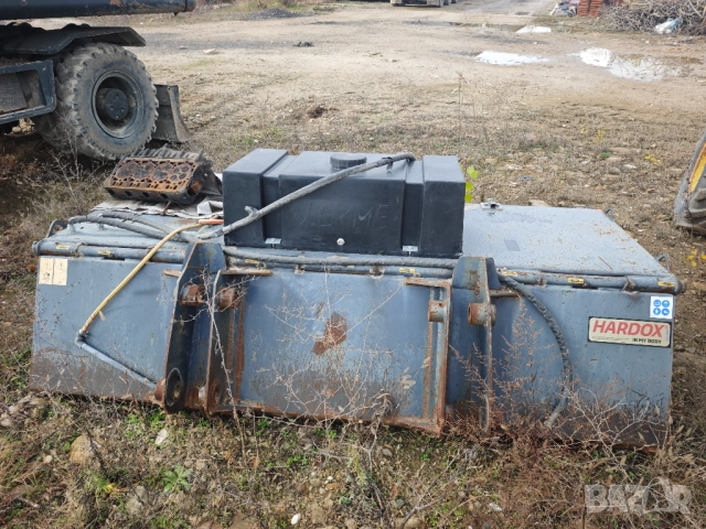 Сметосъбираща четка за багер UEMME Manta 2500 HD , снимка 6 - Индустриална техника - 52813664