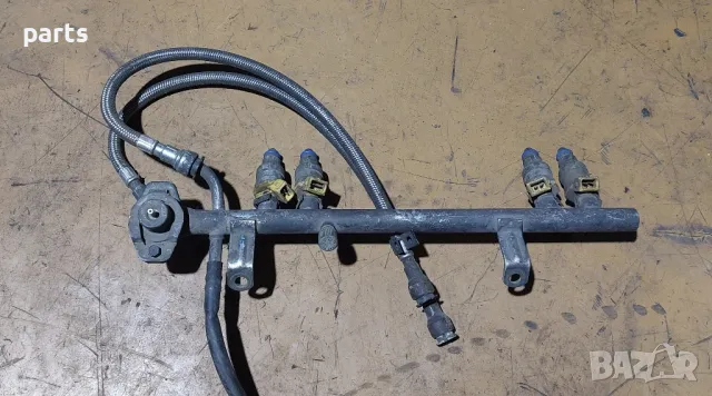 Горивна Рейка и Дюзи 5.2 Jeep Гранд Чероки , снимка 2 - Части - 48149087