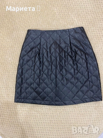 Кожена пола Stradivarius, снимка 5 - Поли - 53184344