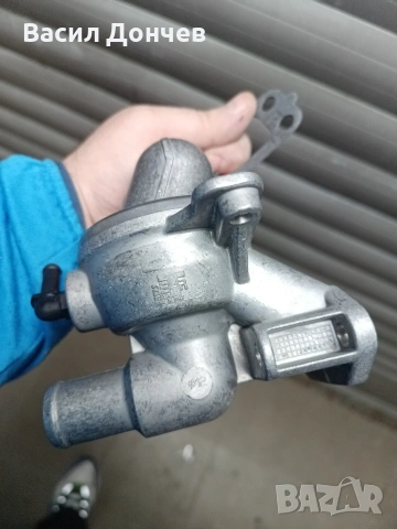 термостат за 2.5 crd Chrysler 