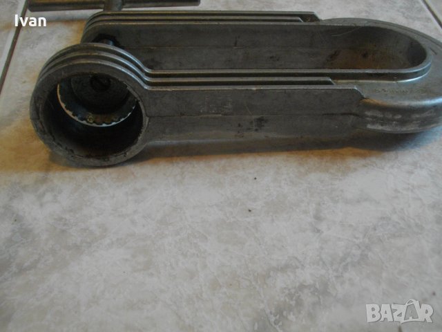 ф40мм-ф37мм Алуминиева ръчна преса за значки Изрязване кръгове в ламарина керамика картон табак, снимка 3 - Други инструменти - 33168968