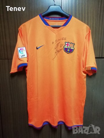 Barcelona Ronaldinho Nike оригинална тениска с автограф Барселона Роналдиньо , снимка 2 - Тениски - 43340955