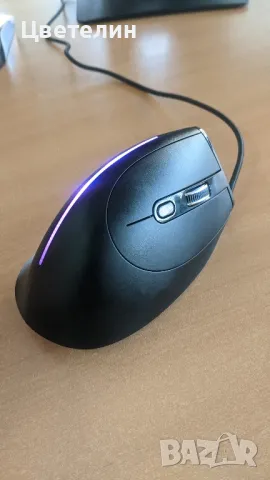 Продавам мишка вертикална Zelotes