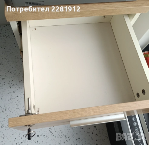 Шкафчета с три чекмеджета , снимка 3 - Шкафове - 53063085