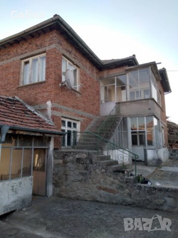Къща с двор и стопански постройки в село Главан, снимка 4 - Къщи - 38299184