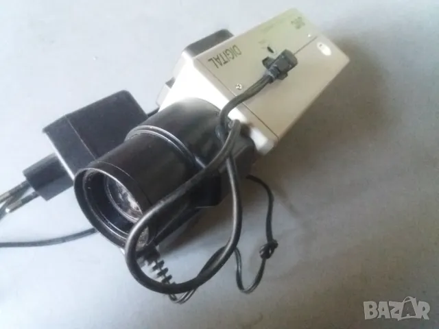 Цветна ТВ видео камера с адаптер за елзахранване