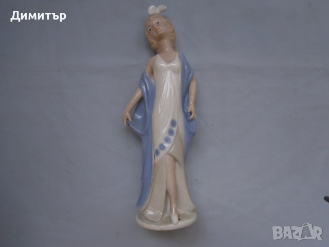 Порцеланова фигура 27см. Челини