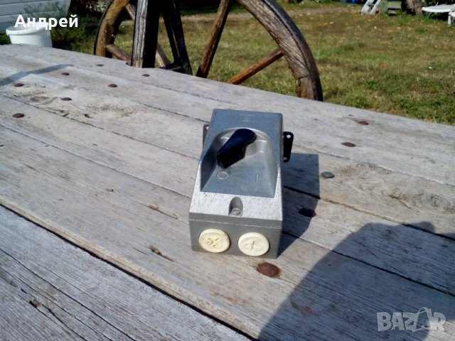 Стар електрически шалтер,прекъсвач #2