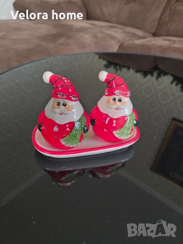 Комплект за сол и пипер с поставка