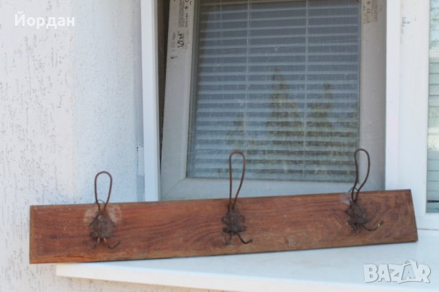 Стара дървена закачалка 
