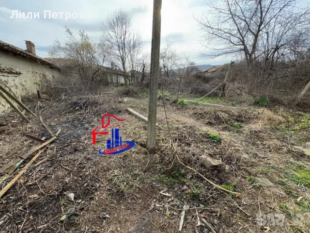 Едноетажна къща с приземен етаж в село Драгоево на 22 км от град Шумен, снимка 5 - Къщи - 48902883