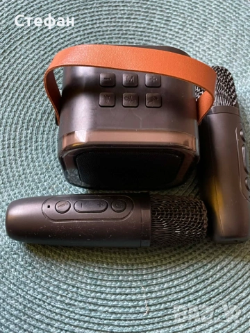 Мини bluetooth караоке говорител с 2 микрофона + подарък, снимка 2 - Караоке - 53401147