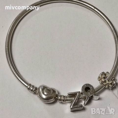 Сребърна гривна Pandora с три талисмана 15.36гр., снимка 4 - Гривни - 52297980